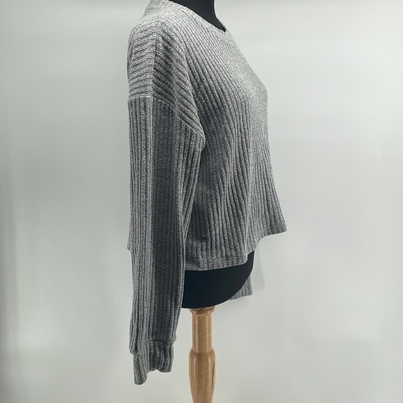 Aritzia Wilfred Free grey ribbed long sleeve thick material relaxed fit sz small - Picture 2 of 5